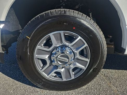 New 2026 Ford F250 Lariat RWD image 9