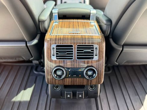 Used 2019 Land Rover Range Rover Long Wheelbase Supercharged AWD/4WD image 34