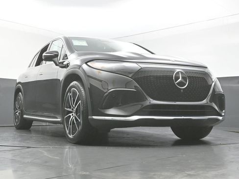 Used 2023 Mercedes-Benz EQS 450+ SUV image 48