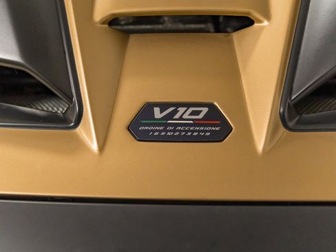 Used 2023 Lamborghini Huracan Tecnica image 18