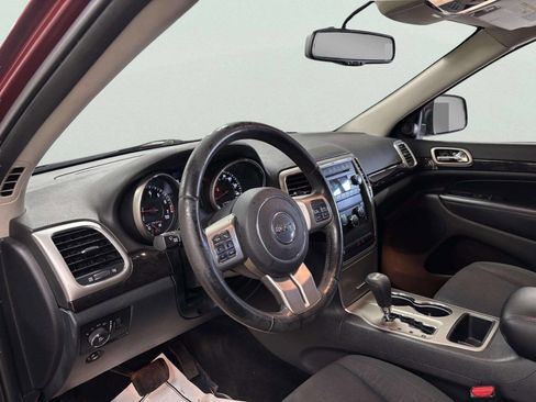 Used 2012 Jeep Grand Cherokee Laredo w/ Laredo E Group image 13