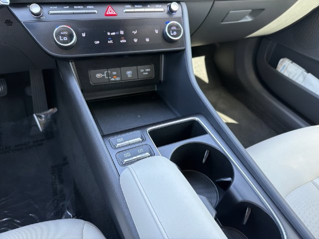 Certified 2025 Hyundai Sonata SEL AWD/4WD image 23