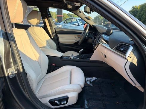Used 2018 BMW 330i Sedan RWD image 11