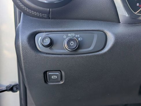 Used 2021 Chevrolet Blazer LT image 17