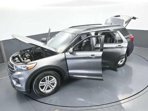 Used 2023 Ford Explorer XLT image 67