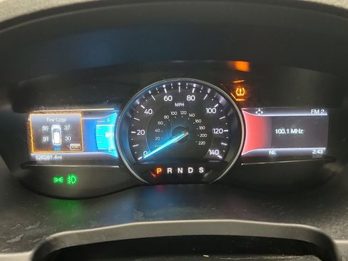 Used 2018 Ford Explorer XLT w/ Equipment Group 202A image 18