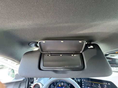 New 2026 Chevrolet Trax RS w/ Sunroof Package image 35