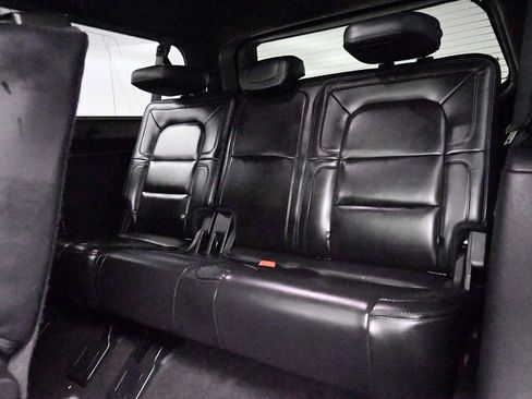 Used 2019 Lincoln Navigator L Reserve image 17
