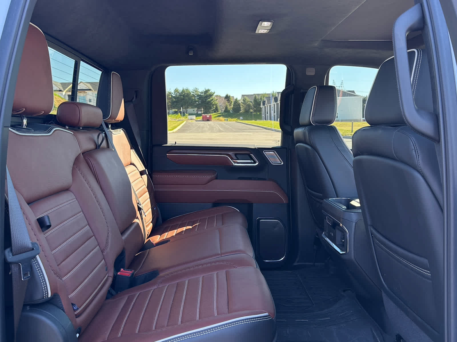 Used 2024 GMC Sierra 2500 Denali Ultimate w/ Snow Plow Prep/Camper Package AWD/4WD image 20