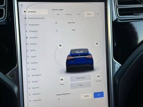 Used 2016 Tesla Model X 60D image 38