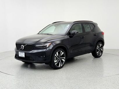 New 2026 Volvo XC40 B5 Ultra w/ Climate Package