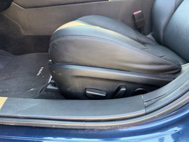 Used 2022 MAZDA MAZDA3 s FWD image 9