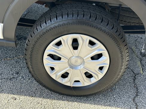 Used 2023 Ford Transit 350 XLT image 21