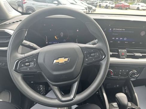 Certified 2025 Chevrolet TrailBlazer LT AWD/4WD image 15