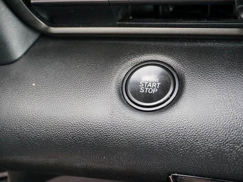 Used 2025 Hyundai Elantra Sport image 22