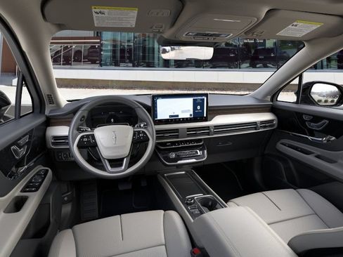 New 2025 Lincoln Corsair Grand Touring w/ Equipment Group 301A AWD/4WD image 9
