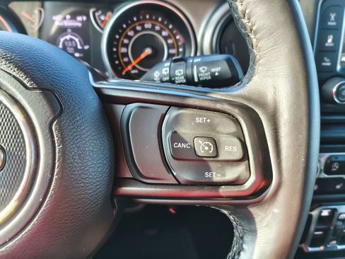 Used 2019 Jeep Wrangler Unlimited Sport w/ Cold Weather Group AWD/4WD image 30