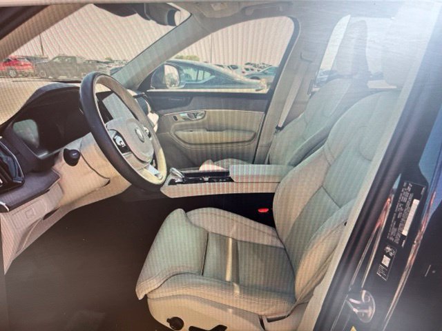 Used 2026 Volvo XC90 B6 Ultra AWD/4WD image 3