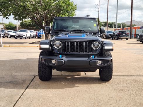 Used 2024 Jeep Wrangler Unlimited Rubicon 4xe AWD/4WD image 3