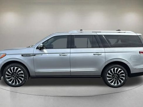 Used 2022 Lincoln Navigator L Black Label AWD/4WD image 5