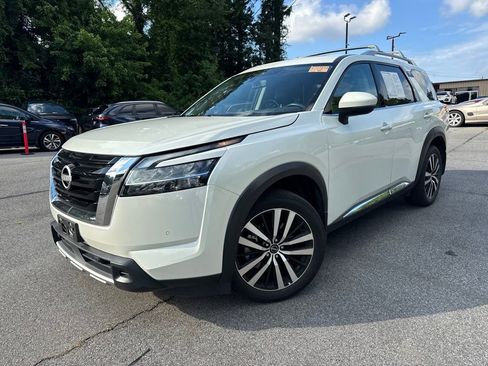 Used 2024 Nissan Pathfinder Platinum AWD/4WD image 1