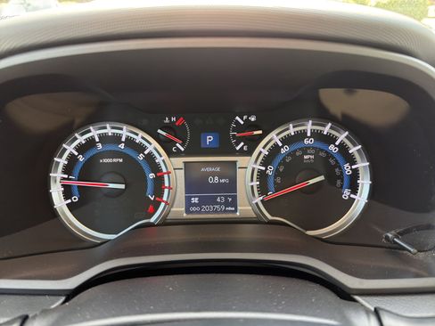 Used 2016 Toyota 4Runner SR5 image 32