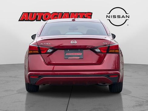 Used 2024 Nissan Altima 2.5 SV image 4