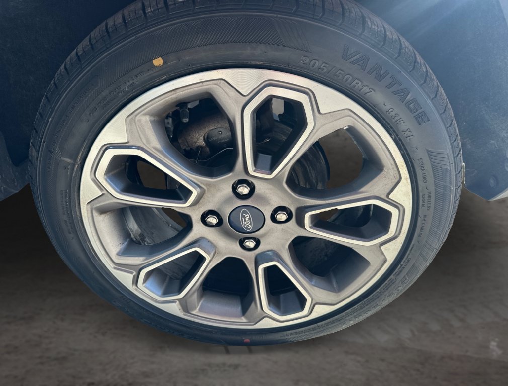 Used 2020 Ford EcoSport Titanium FWD image 19