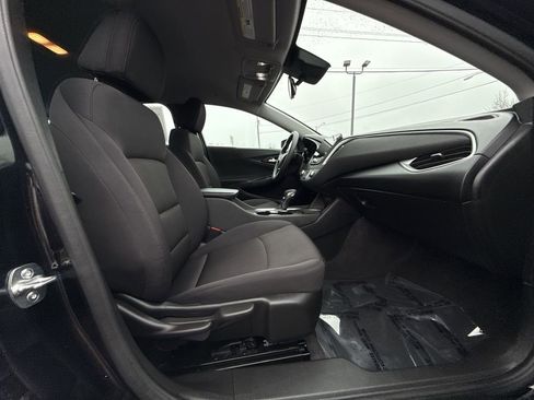 Used 2025 Chevrolet Malibu LT image 26