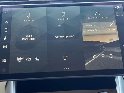 Certified 2023 Land Rover Range Rover SE image 24