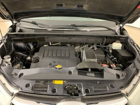 Used 2014 Toyota Highlander Limited image 46