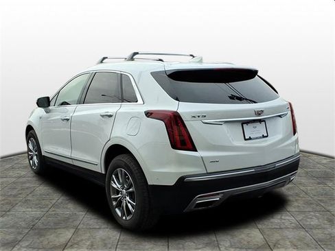 Certified 2023 Cadillac XT5 Premium Luxury w/ Technology Package image 3