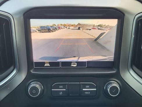 Used 2021 Chevrolet Silverado 1500 LT Trail Boss w/ Convenience Package II AWD/4WD image 7