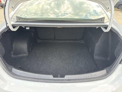 Used 2024 Chevrolet Malibu LT image 8