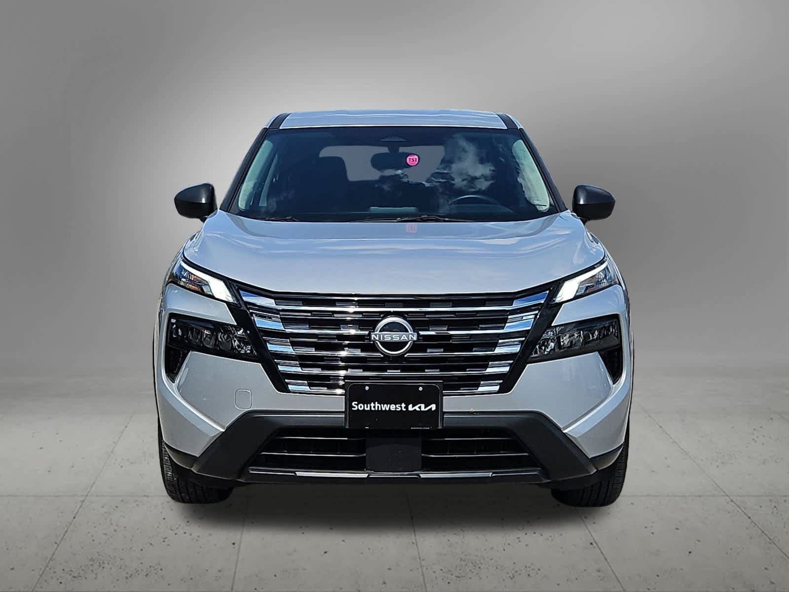 Used 2025 Nissan Rogue S FWD image 9