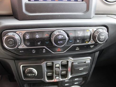 Used 2020 Jeep Gladiator Sport w/ Quick Order Package 24S AWD/4WD image 22
