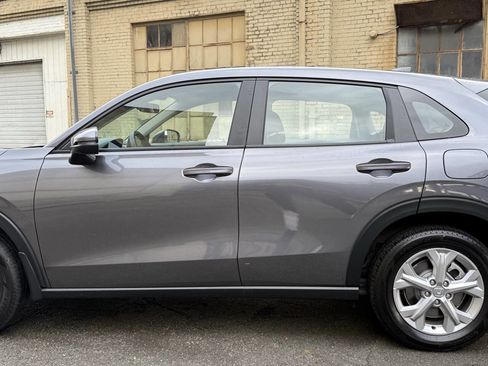 Used 2023 Honda HR-V LX image 36