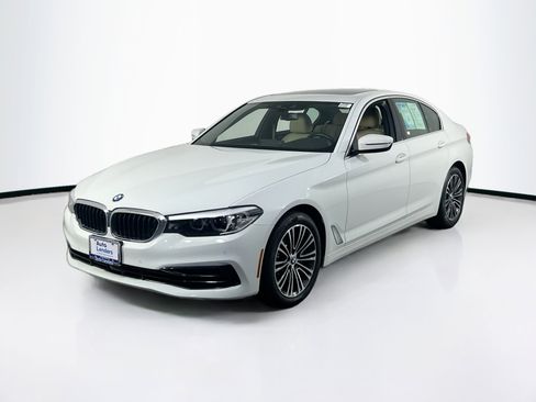 Used 2020 BMW 530i xDrive image 1