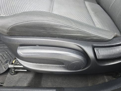 Used 2022 Kia Soul LX image 9