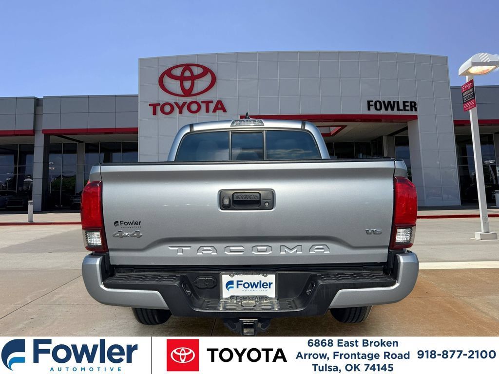 Certified 2023 Toyota Tacoma SR AWD/4WD image 4