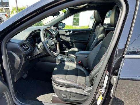 Used 2025 Ford Escape ST-Line w/ Tech Pack #1 image 12