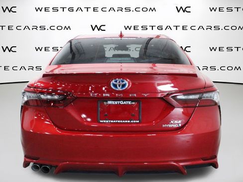Used 2021 Toyota Camry XSE image 7