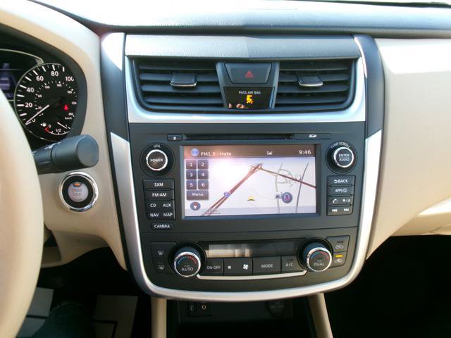 Used 2016 Nissan Altima 2.5 SL w/ 2.5 Technology Package FWD image 12