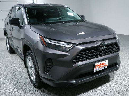 Used 2024 Toyota RAV4 LE FWD image 5