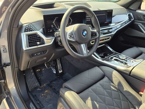Used 2026 BMW X5 xDrive40i w/ M Sport Package AWD/4WD image 8