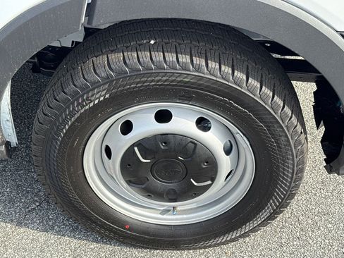 New 2026 Ford Transit 250 148 Medium Roof w/ Load Area Protection Package image 33