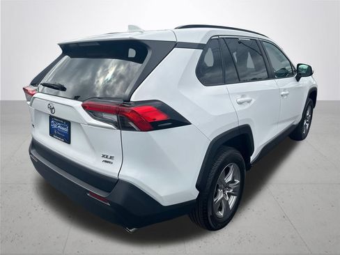 Used 2025 Toyota RAV4 XLE AWD/4WD image 7