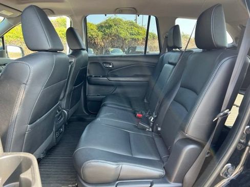 Used 2017 Honda Pilot Touring image 13