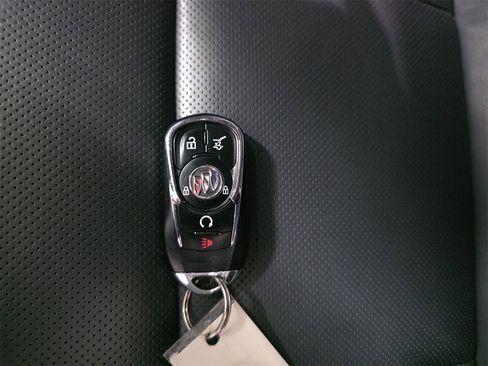 Certified 2023 Buick Enclave Essence image 38