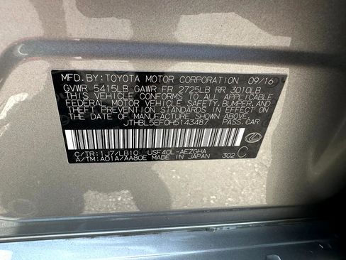 Used 2017 Lexus LS 460 image 57